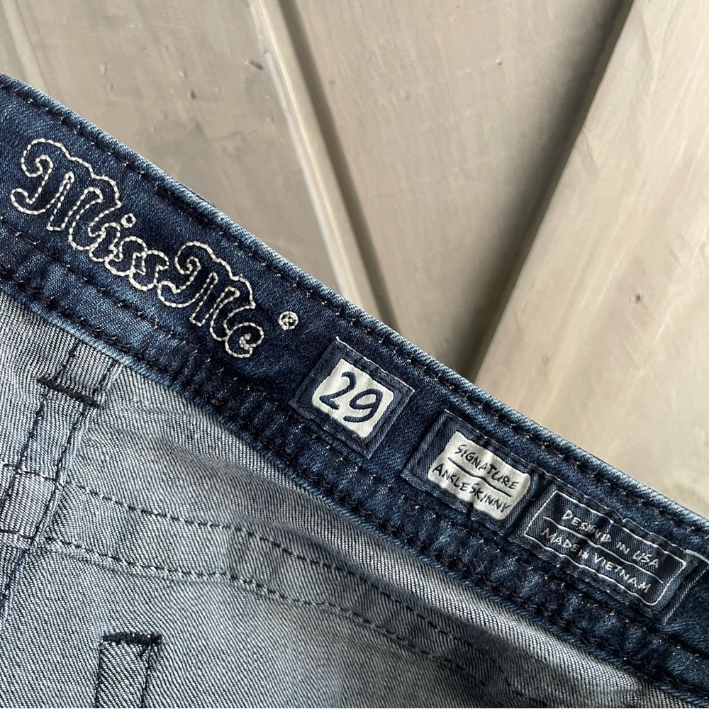 Miss me ankle skinny jeans, size 29 frayed hem‎ basketweave embroidered legs - Picture 6 of 7
